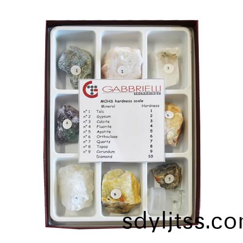 Gabbrielli意(yi)大(da)利MOHS鉛(qian)筆咊鑛(kuang)石(shi)